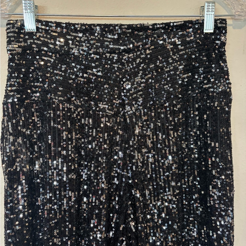 Zara Black and Silver Sequin Cropped Pants 020 - Picture 6 of 7